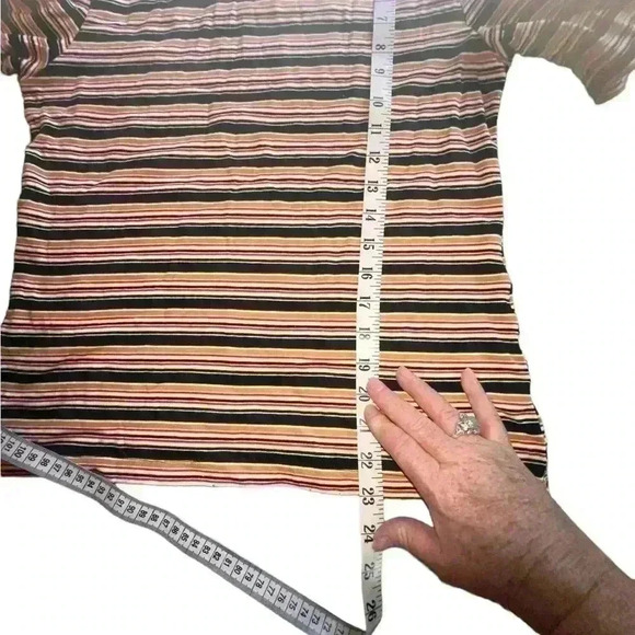 Zara large‎ scoop neck short sleeve stripe T-shirt notched edge detail. Stretchy - Picture 6 of 8